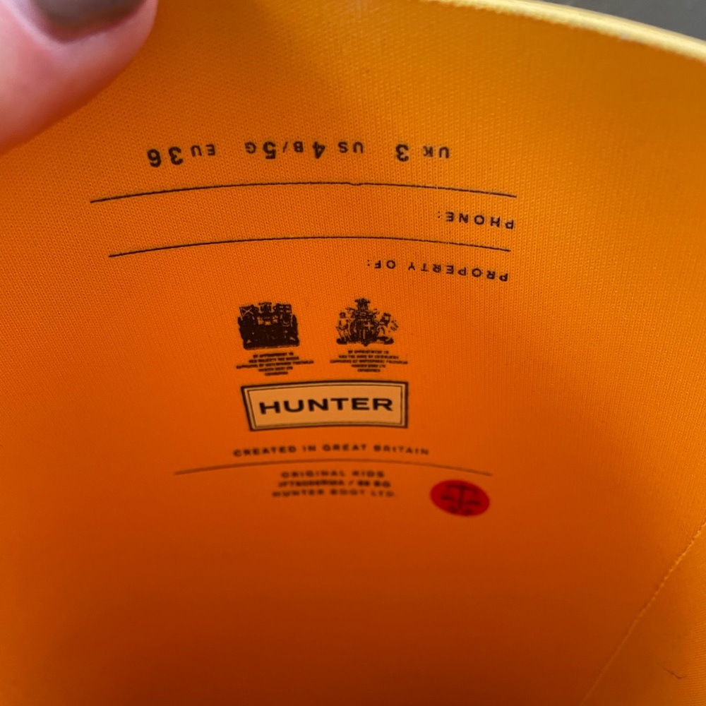 Yellow Hunter boots, Y4, W5-6 - Picture 2 of 3